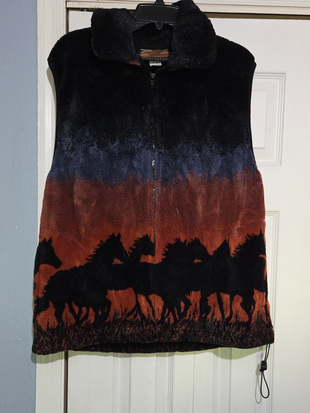 Vintage Cobblestone Canyon Faux Fur Zip-Front Vest with Horse Silhouette